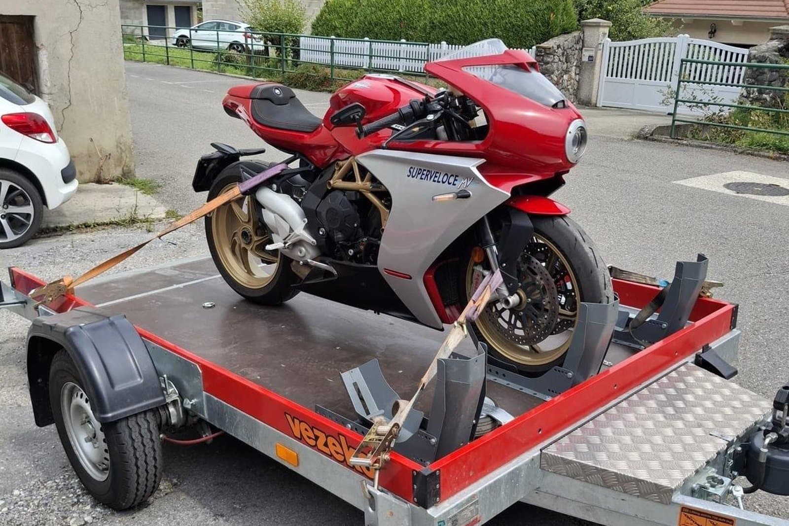 Transport longue distance · Remorquage Moto